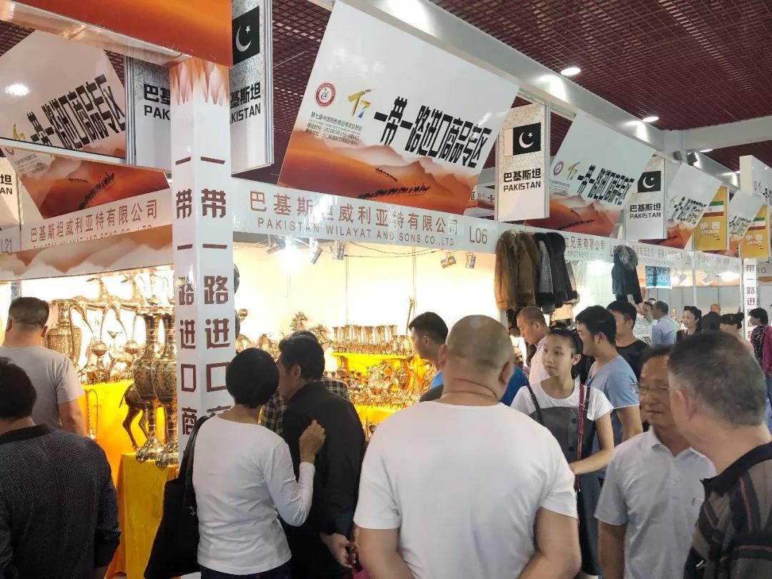 小编带你看看特博会里的异域风情