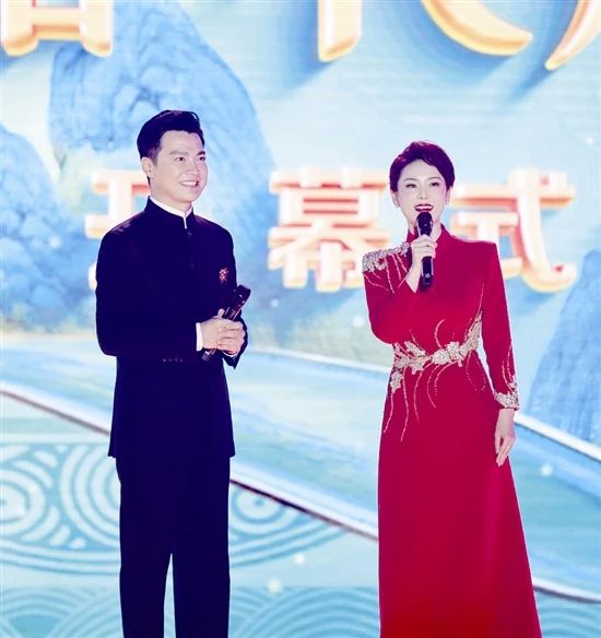 圣地仰韶花开千年 黄河岸畔激情绽放