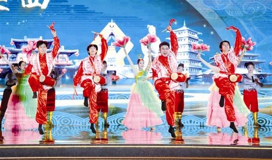 圣地仰韶花开千年 黄河岸畔激情绽放