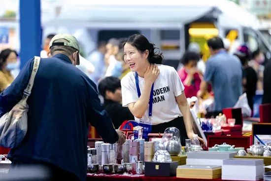 特刊┃特博会中外商品荟萃 家门口乐享“海淘”狂欢